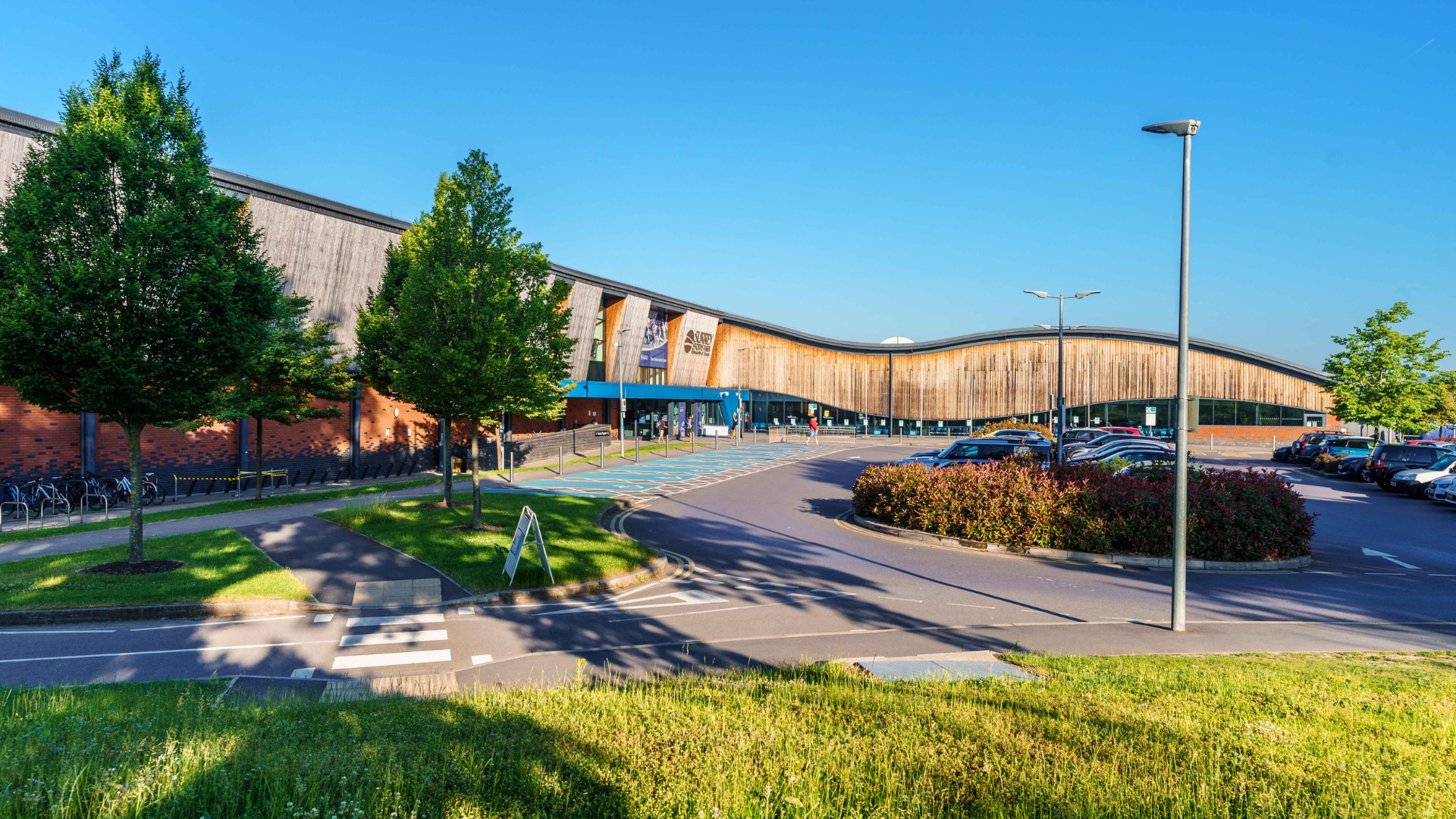 英国萨里大学